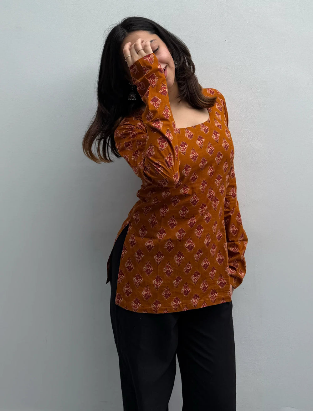 Beutiful Round Neck Full Sleevs Kurti