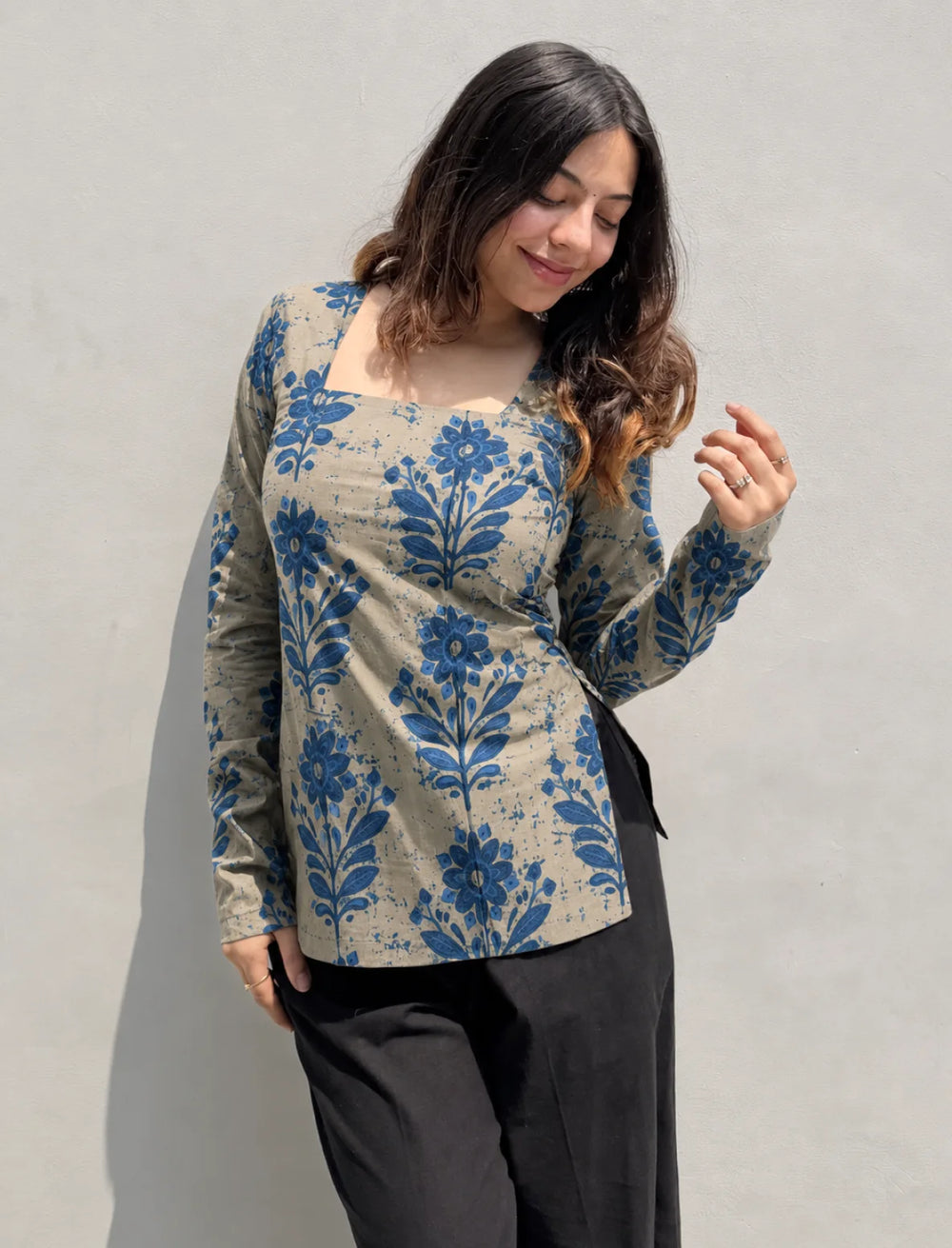 Classy Square Neck Corset Back Full Sleevs Kurti