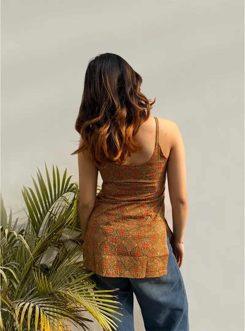 Trending Sleevless Kurti