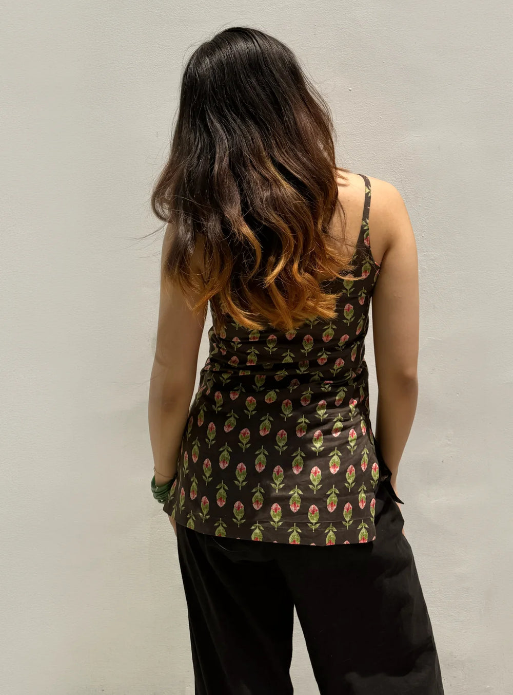 Mehndi Color Sleevless Kurti
