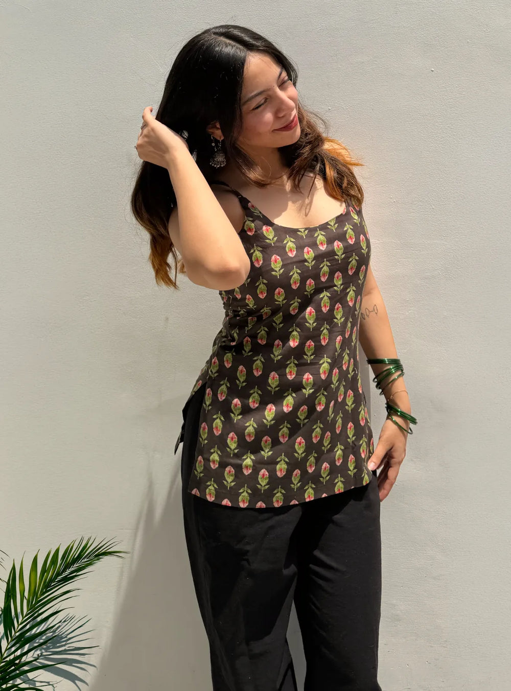 Mehndi Color Sleevless Kurti