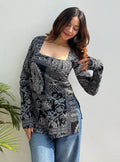 Beutiful Square Neck Full Sleevs kurti