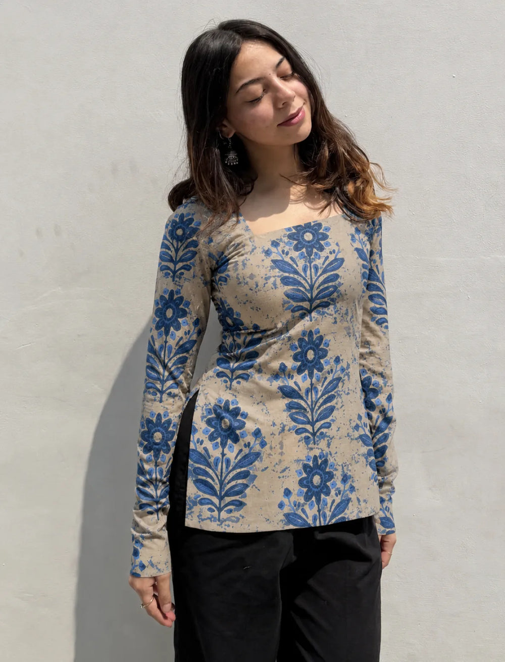 Classy Square Neck Corset Back Full Sleevs Kurti
