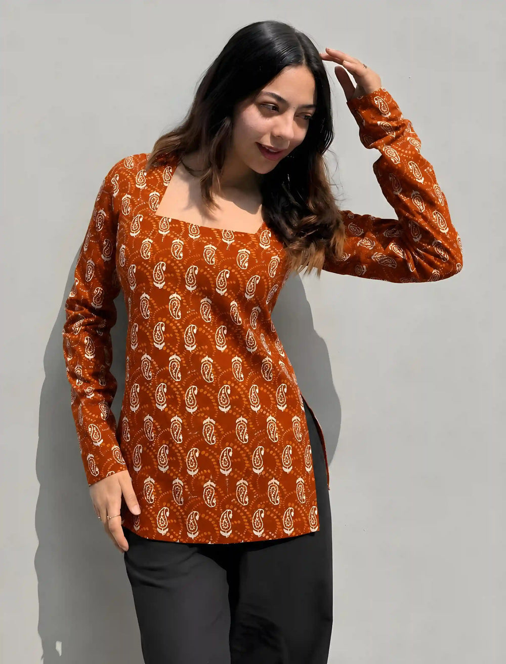 Trendy Square Neck Full Sleevs Kurti